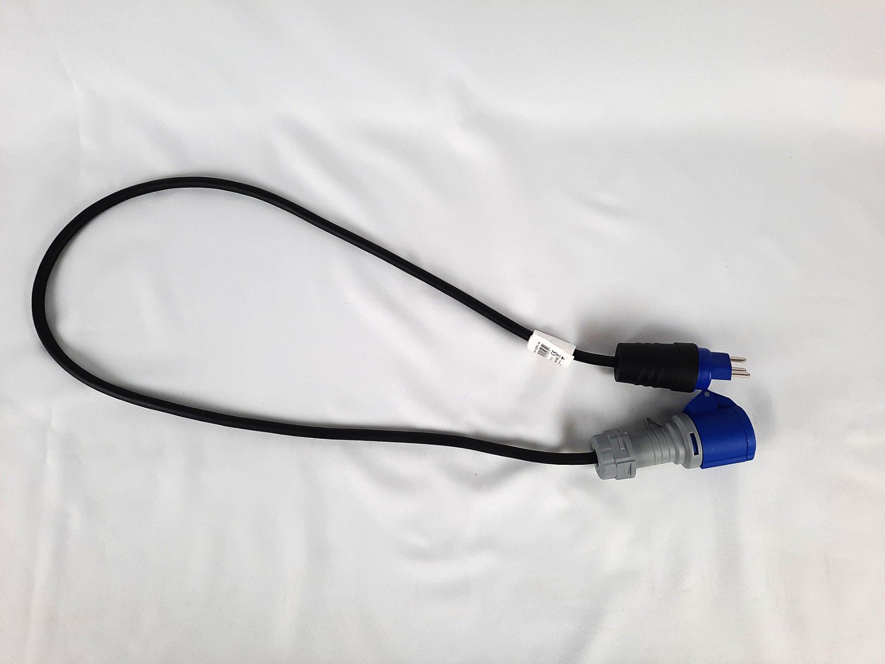 Laufwerke & Adapter: BRENNSTUHL-Adapterleitung-1.50m – Neu (gemäss Beschreibung) aus Beinwil am See von Restwert_Beinwil