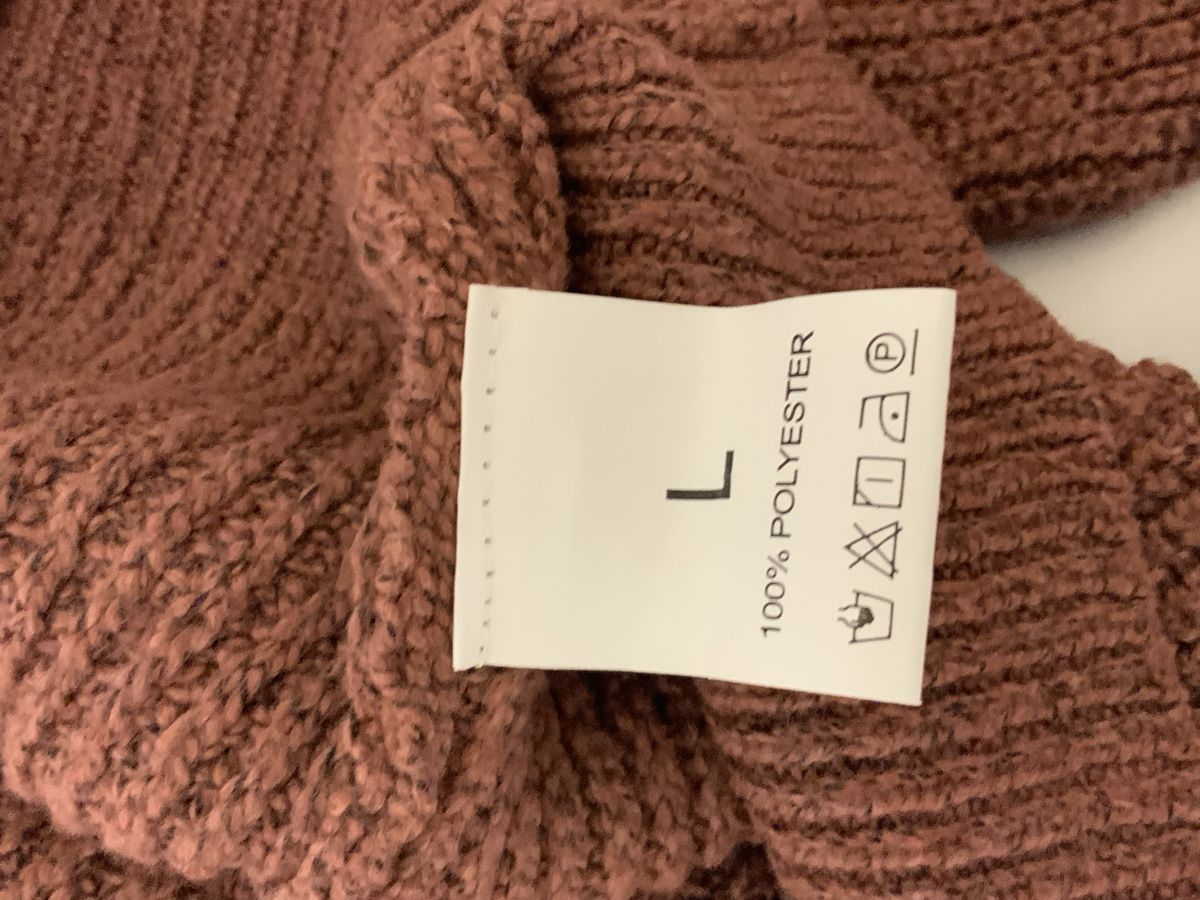 Pulls & Sweat-shirts: Pullover Damen Grösse L Braun mit Schleifen 100% Polyester – D'occasion à Wallisellen par AS.TZ. 7