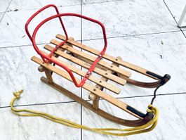 Davoser Schlitten mit Kindersitz