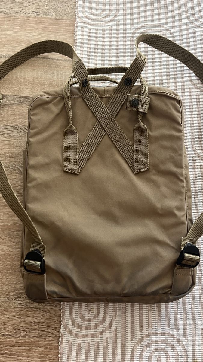 Fjällräven Zaini: Fjällräven Kånken Rucksack – Usato da Gossau SG venduto da corinne1997 1