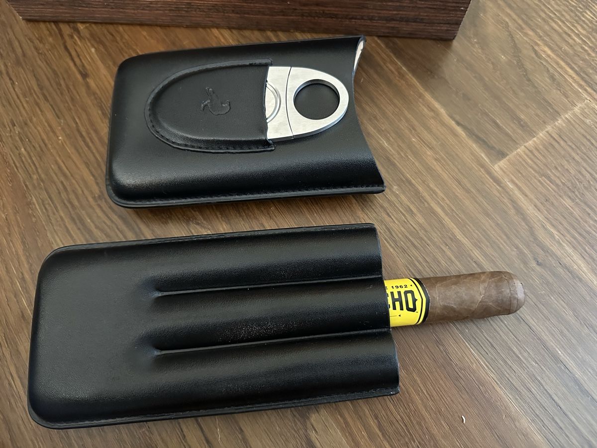 Humidor per sigari: Zigarren Humidor Set mit Zigarren, Schneider und Etui – Nuovo (secondo la descrizione) da Bättwil venduto da Samuel_Wyss 3