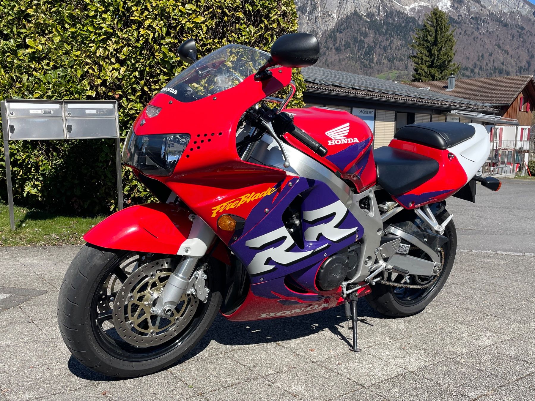 Honda Strasse: Honda CBR 900 RR Fireblade – Gebraucht aus Wangs von ewabaso