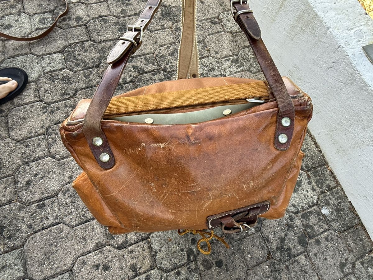Schweizer Armee Zaini: Vintage Schweizer Militär Rucksack – Usato da Aarburg venduto da Schatzaffe 4