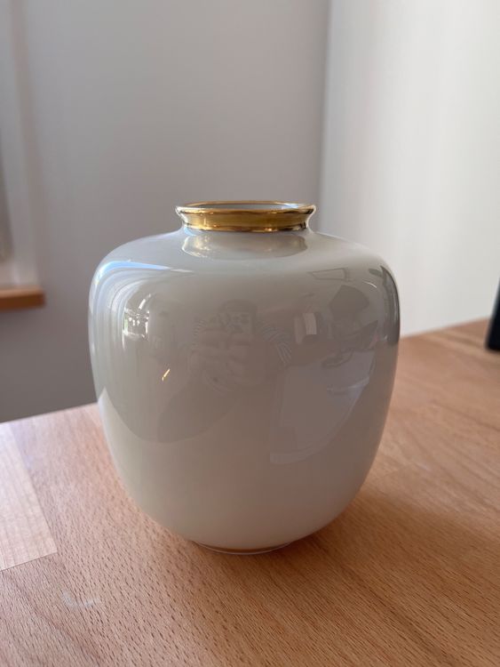 Rosenthal Vase creme mit Goldrand 19431953 Kaufen auf Ricardo