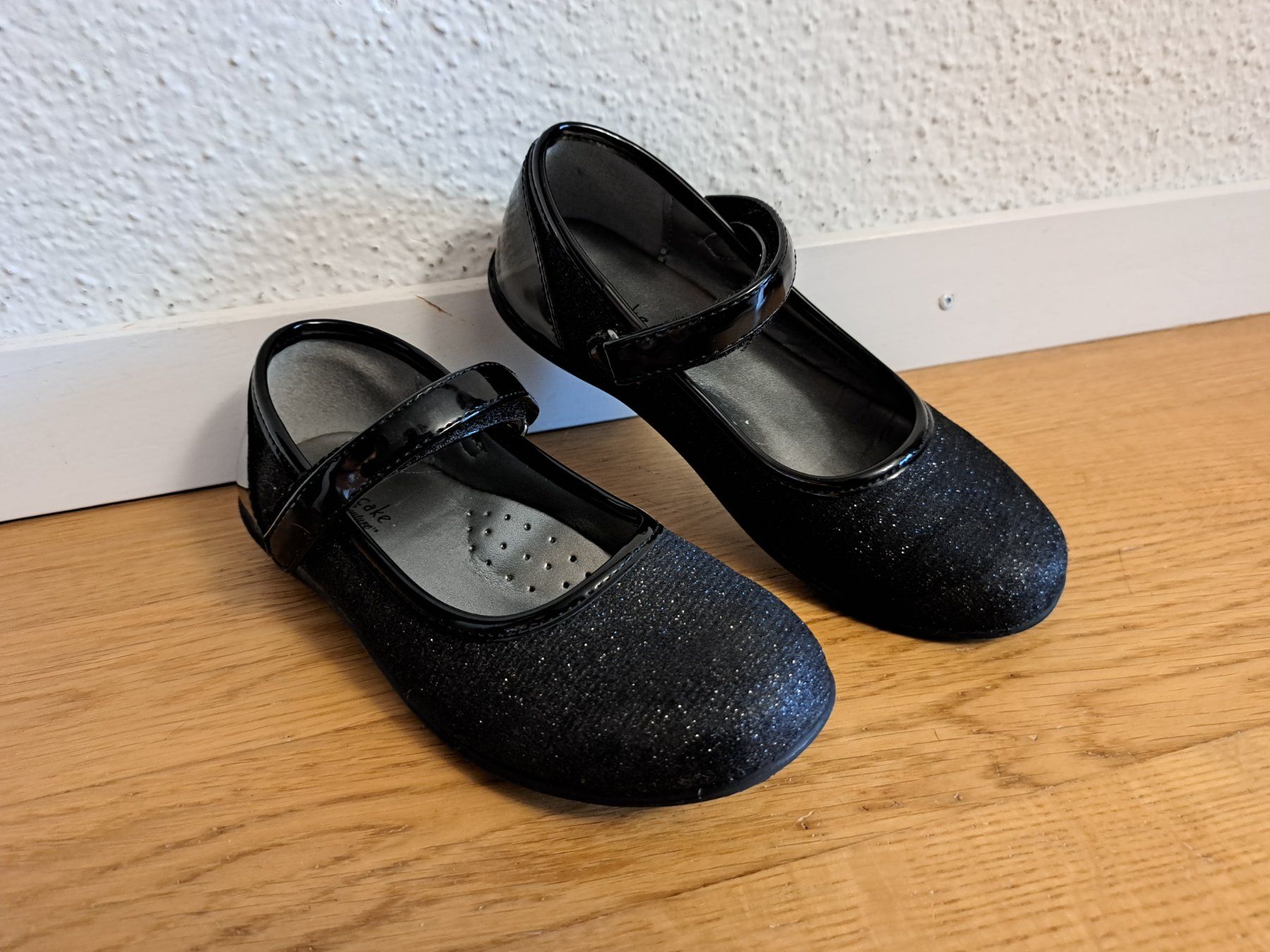 Schuhe für Mädchen: Mädchenschuhe Capcare Couture Schwarz Gr. 30 – Gebraucht aus Duebendorf von Mauxus