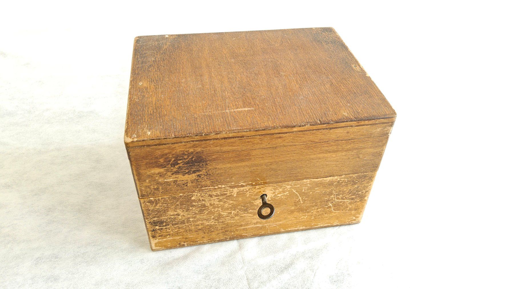 Tous les outils: Potence d'horloger dans boîte en bois – D'occasion à Malleray par Frederic24 7