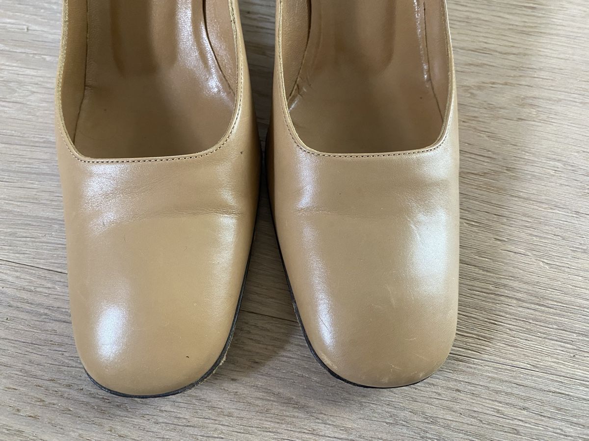 Bally Scarpe da donna: Beige Bally Pumps Grösse 37.5 – Usato da Winkel venduto da Flyhy2020 1