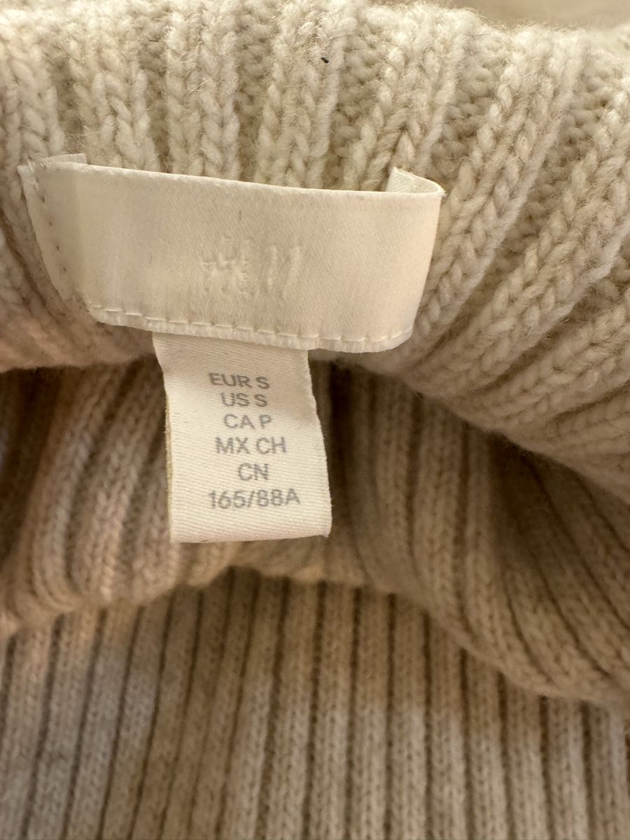 H&M Pullover & Sweatshirts: H&M-Pullover Beige – Gebraucht aus Dietikon von and_nw92 1
