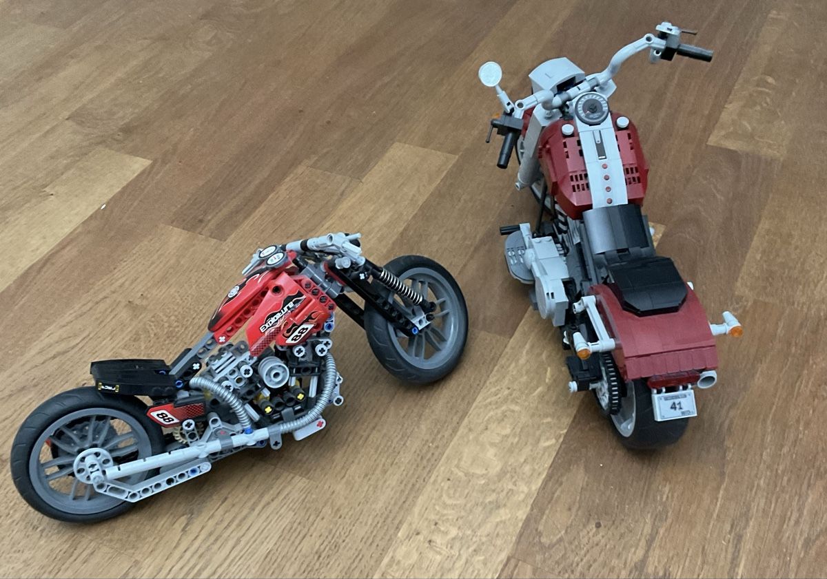 Lego Kit di costruzioni: LEGO Creator Expert 10269 Harley Davidson Fat Boy Motorrad"" – Usato da Jegenstorf venduto da BAVARIA4CH 1