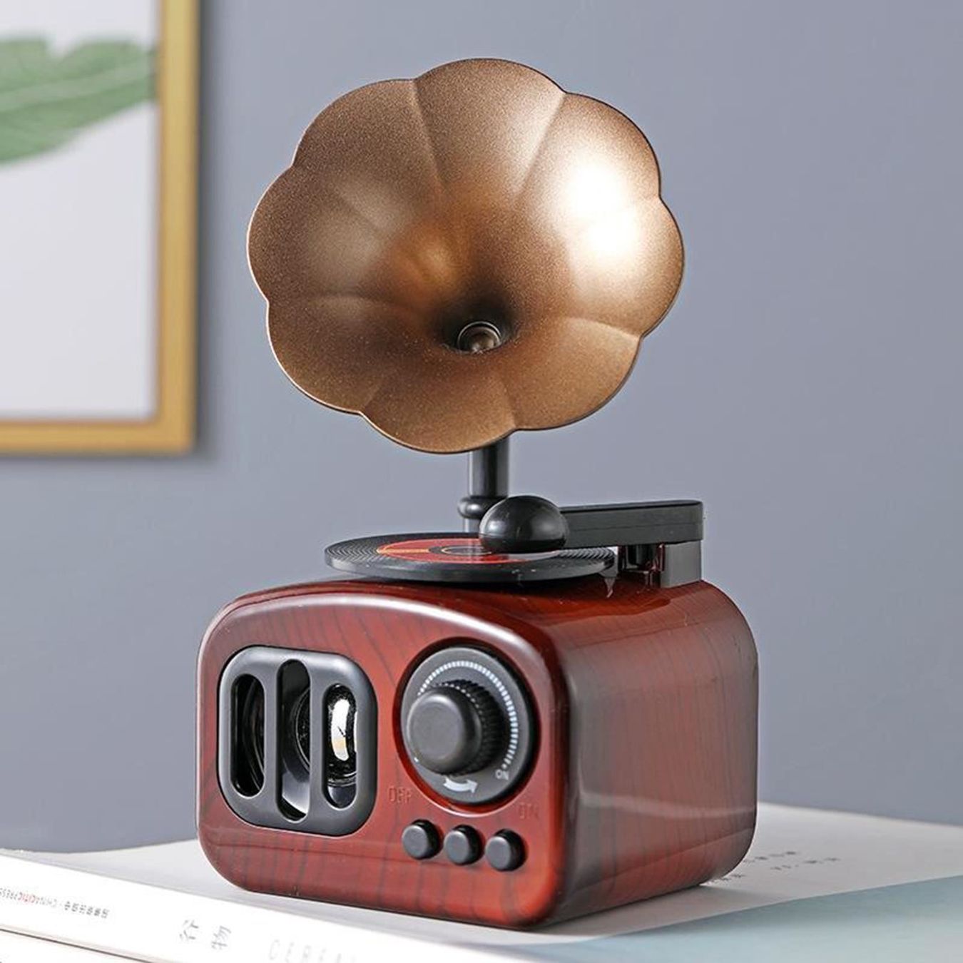 Carillon: Spieluhr in Form eines Retro-Phonographen – Nuovo e nell'imballaggio originale da Gurmels venduto da Swisspod