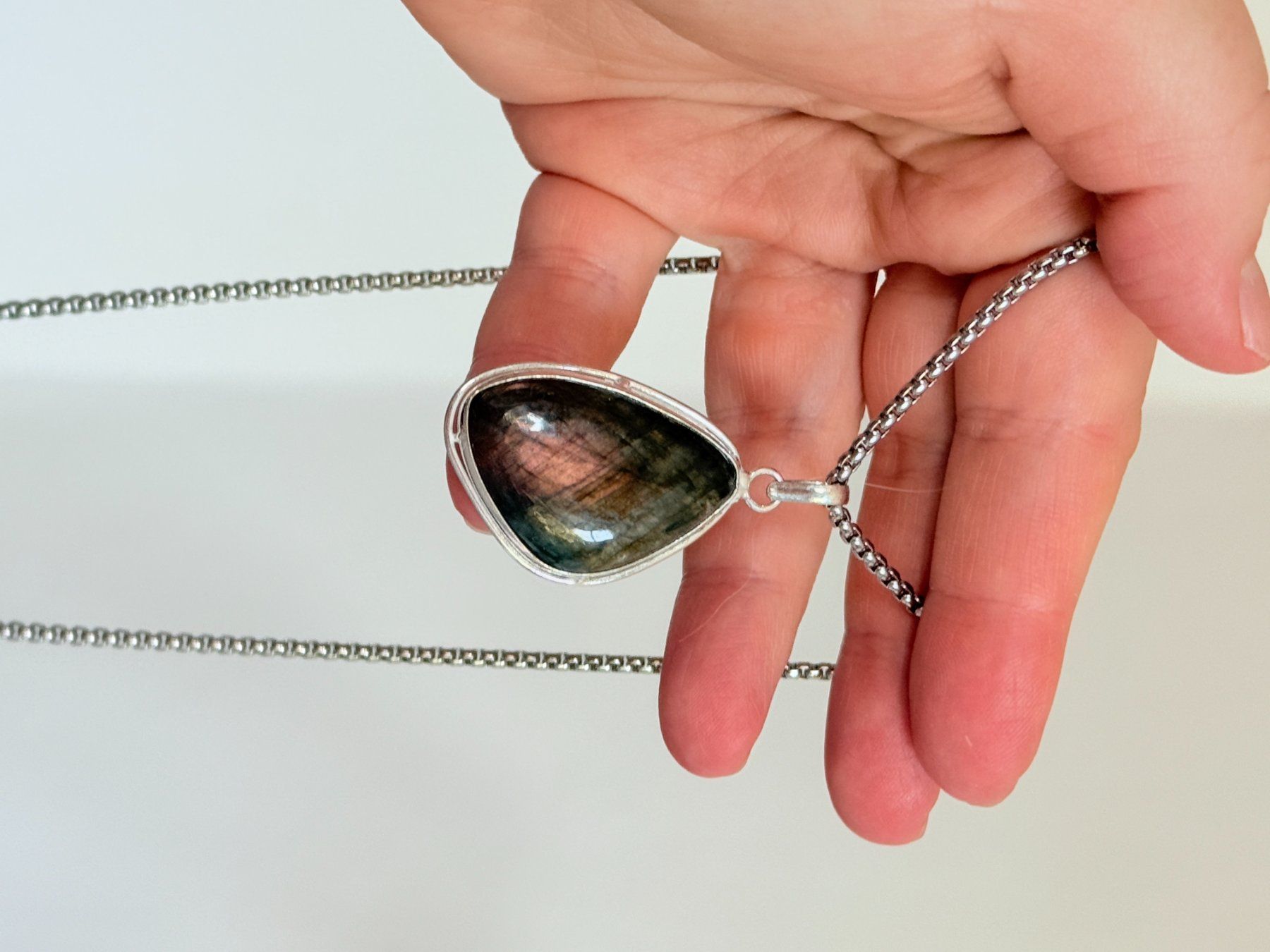 Ketten: Collier avec labradorite - Élégant & Naturel! – Neu und originalverpackt aus Genève von AWWA 4