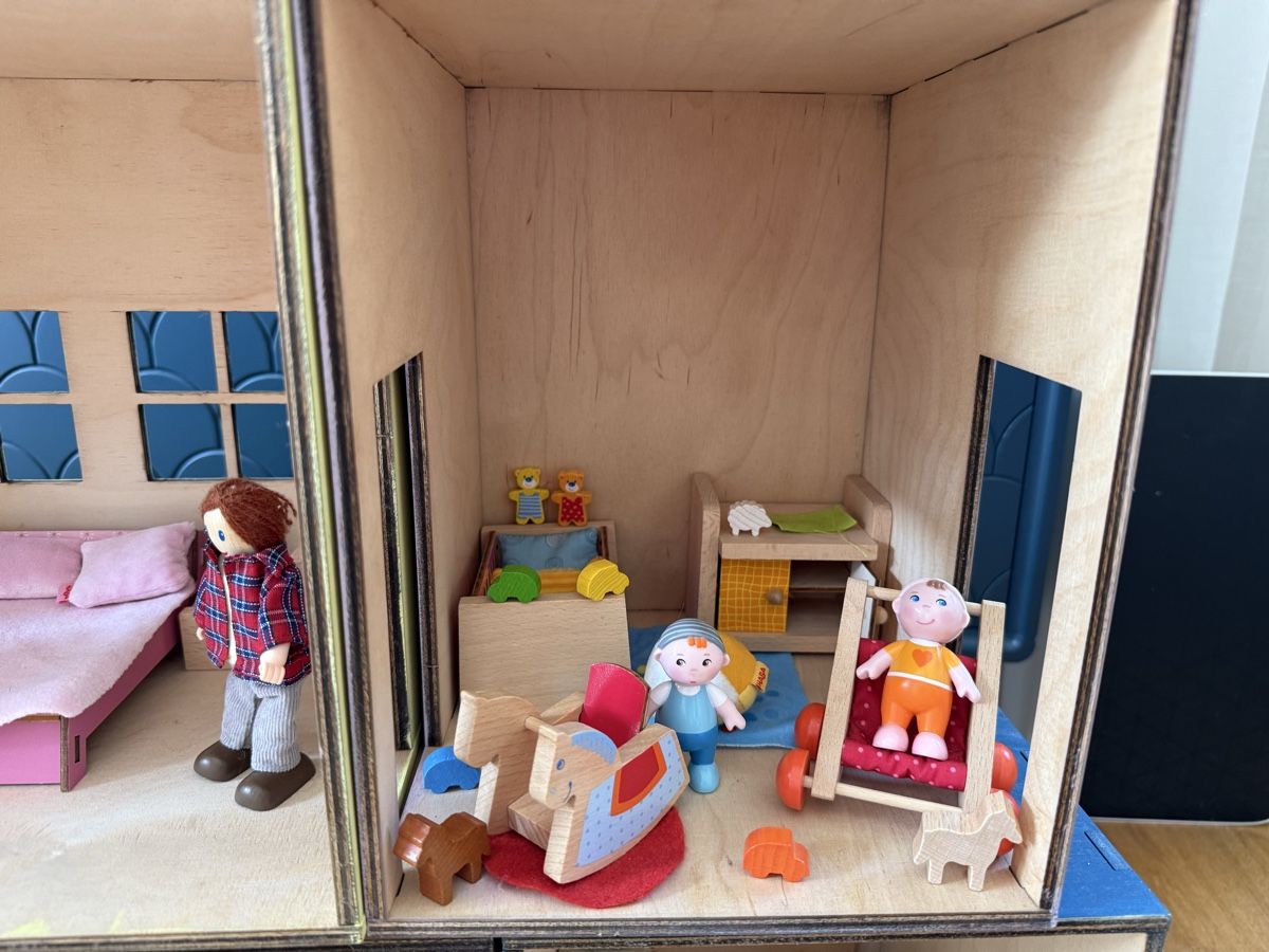 Case e mobili per bambole: Doppel-Puppenhaus mit Zubehör – Usato da Steinmaur venduto da kbraun01 3