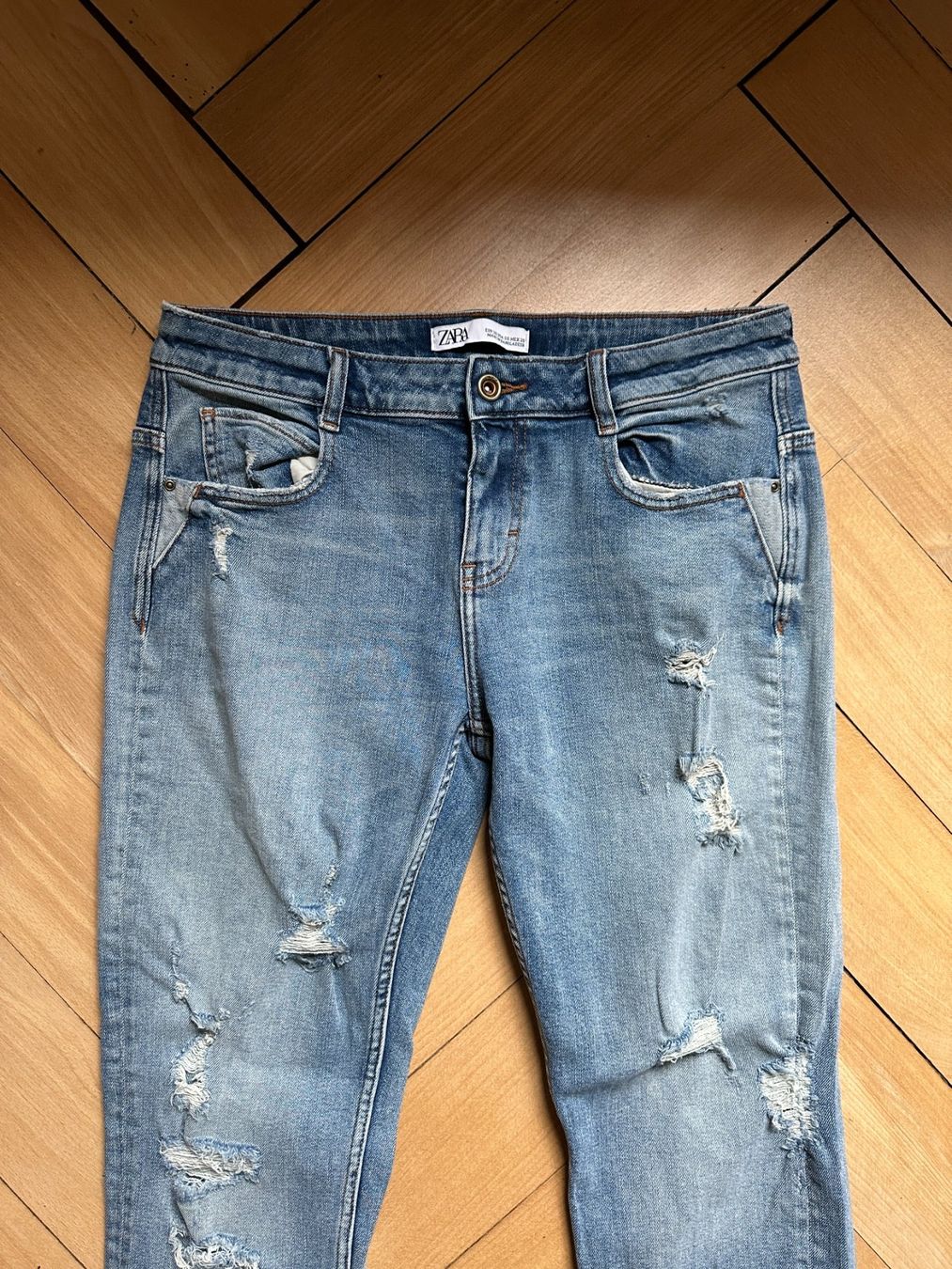 Zara Jeans: ZARA - Destroyed Jeans blau 38 – Gebraucht aus Zürich von Diazaio 1