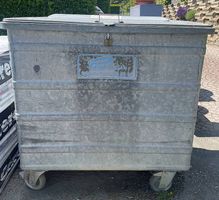 Conteneur en acier pour les déchets 