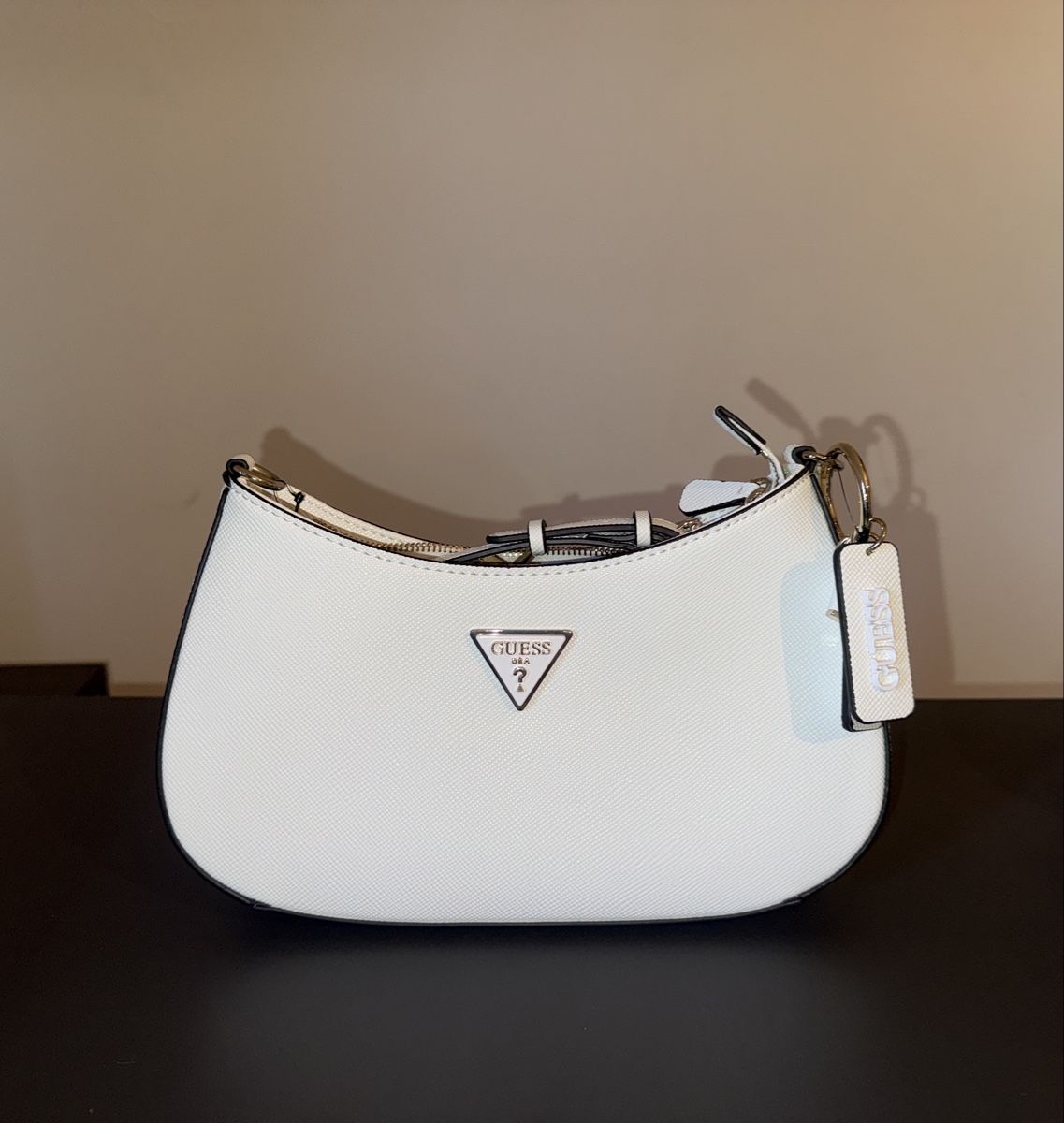 Borse da donna: Guess Handtasche weiss NEU – Nuovo e nell'imballaggio originale da Schmitten FR venduto da sar_pdq2 1