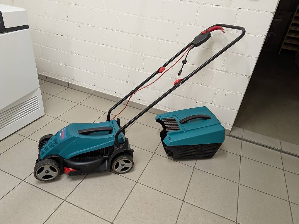 Bosch Tagliaerba: Bosch  Rasenmäher – Usato da Wilen b. Wollerau venduto da ela_r8zl 2