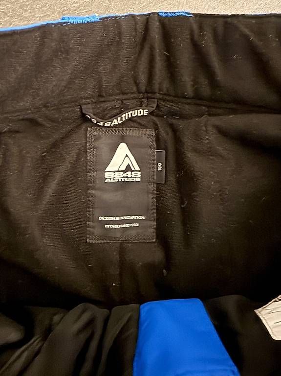 Pantaloni: Skihose von 8848 Altitude in Gr. 150 – Usato da Egg b. Zürich venduto da Semmeli10 3
