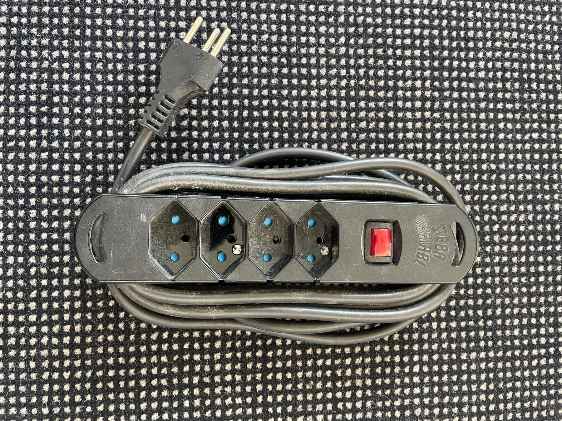 Alimentazione elettrica: Steba Variabl Steckdosenleiste 4-fach mit Schalter – Usato da Zug venduto da Cry71