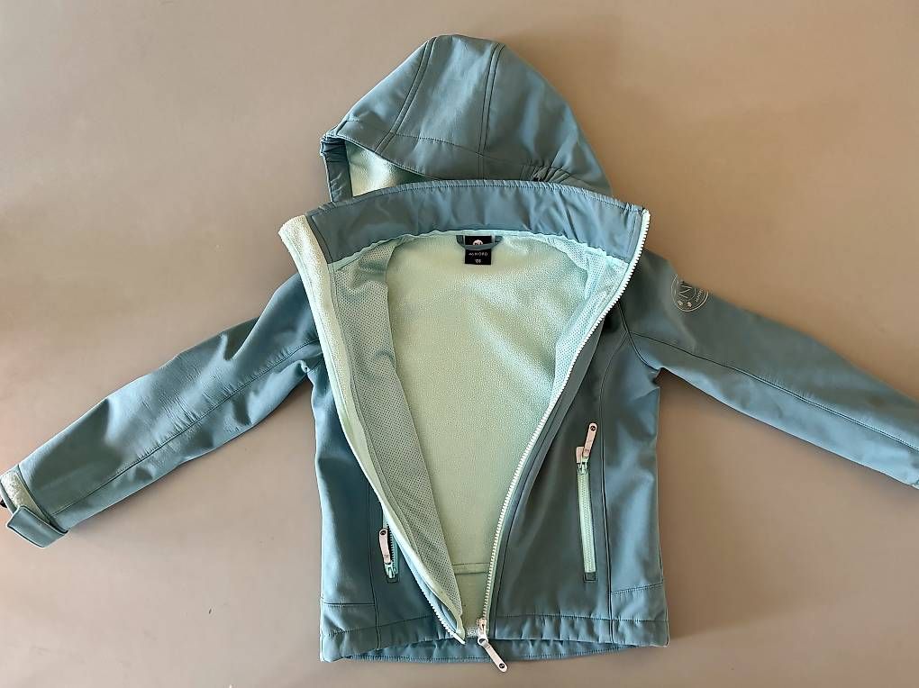 Vestes & Manteaux: Softshell Übergangsjacke Gr. 128, 46Nord – D'occasion à Winterthur par sandra567