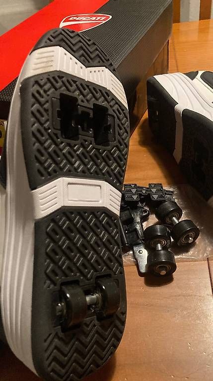 Herrenschuhe: Scarpe pattini – Gebraucht aus Arzo von pif_k6lw 2