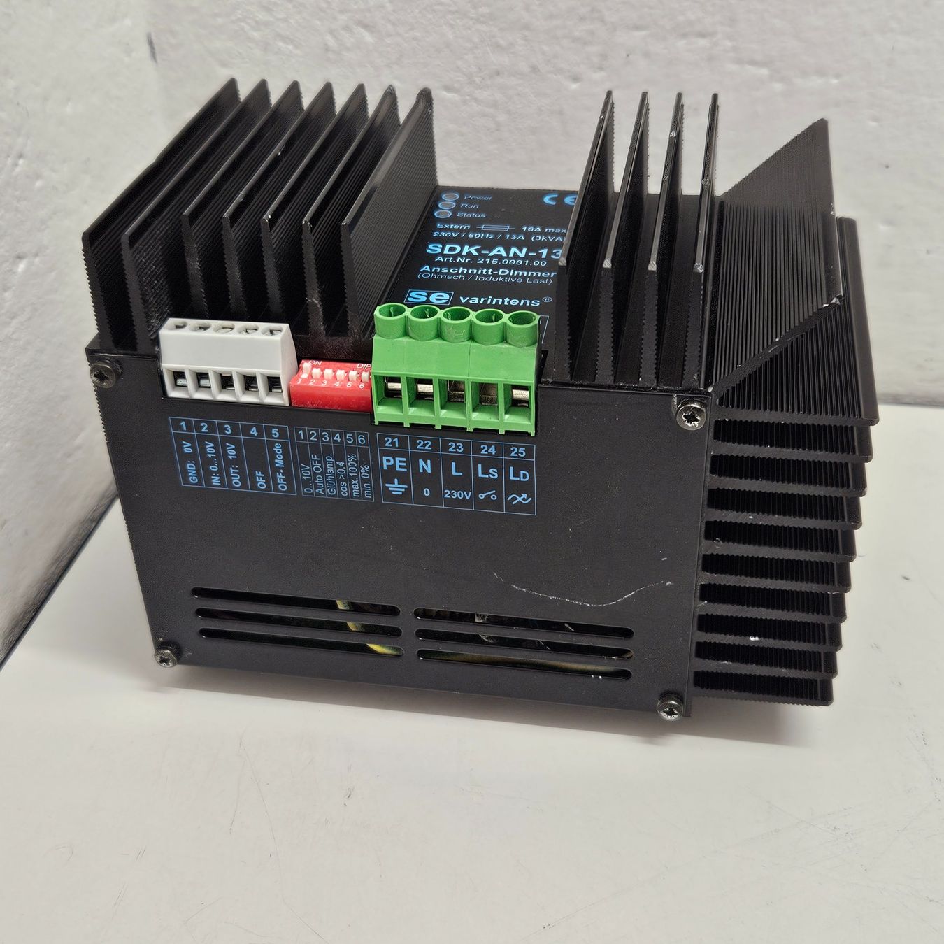 Componenti elettronici: Varintens SDK-AN-13 Anschnitt-Dimmer – Usato da Niederdorf venduto da LeptonAG 2