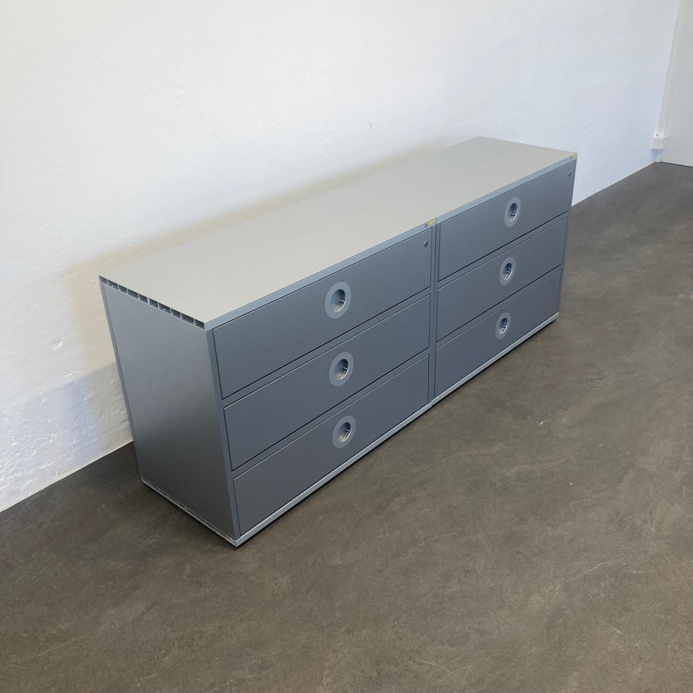 Cassettiere: Denz D3 Schubladen-Sideboard Anthrazit - 1600mm - ohne – Usato da Schönenwerd venduto da mcofficeshop 2