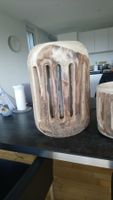 Windlicht aus Holz. Gross und Neu