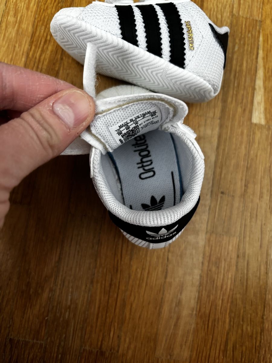 Adidas Scarpe per ragazzi: Adorables Baskets Adidas Superstar Bébé Pointure 16 – Nuovo (secondo la descrizione) da La Chaux-de-Fonds venduto da Elora237 3