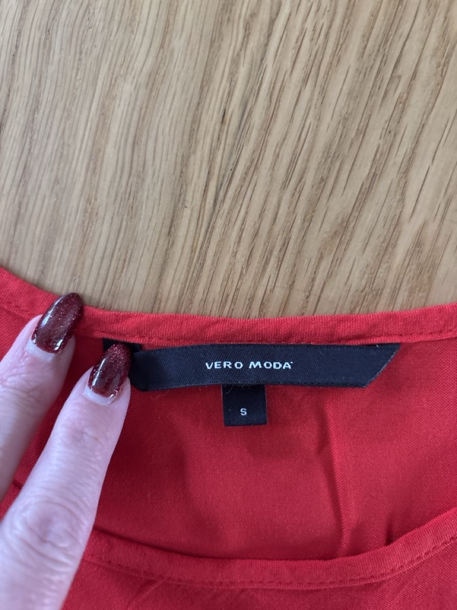 Vero Moda Camicette: Rote Vero Moda Bluse Gr. S  – Usato da Rünenberg venduto da ZwergLi100 1