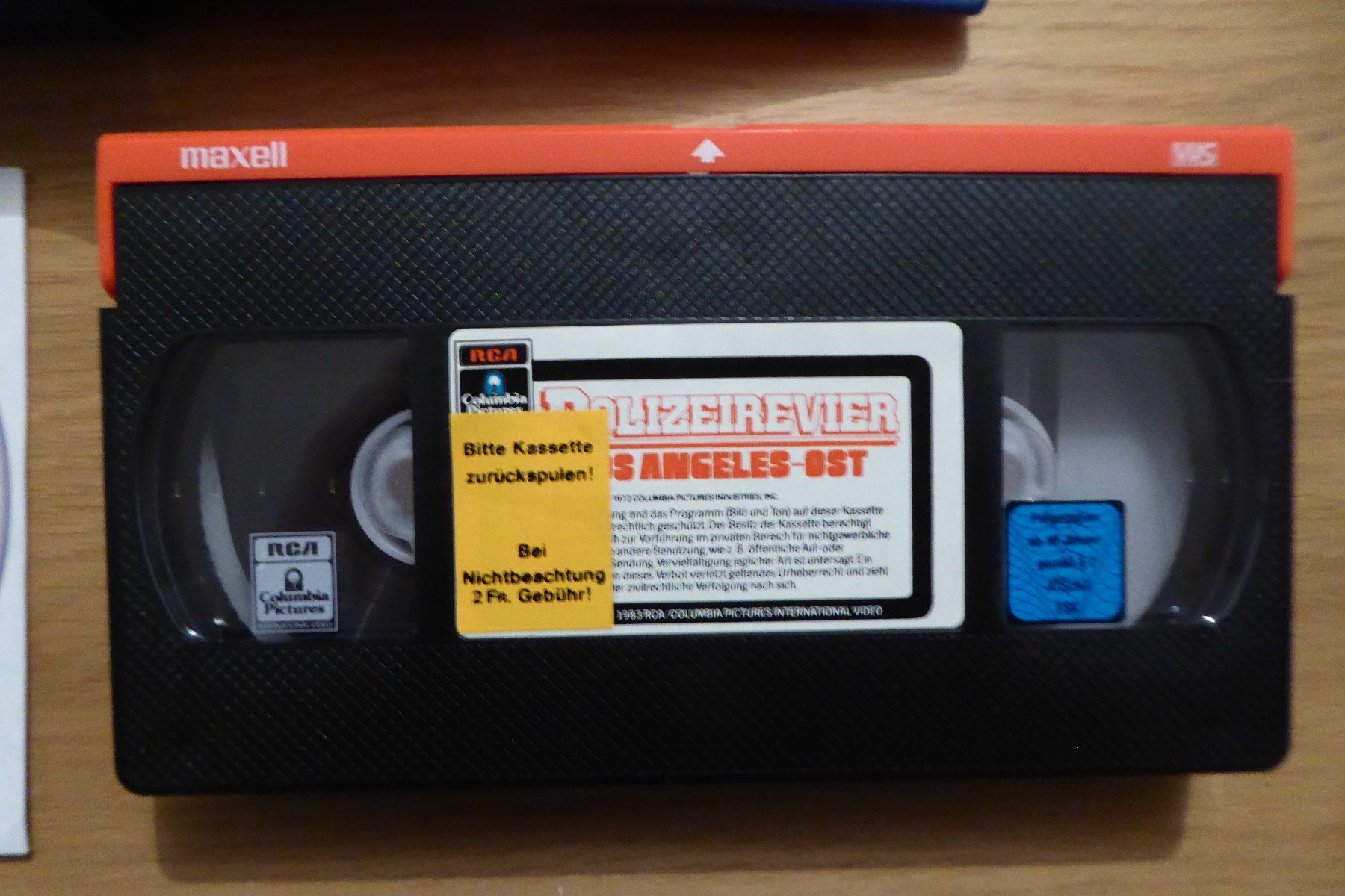Tutti i VHS: VHS Polizeirevier Los Angeles Ost mit Backup DVD – Usato da Allschwil venduto da Summelsarium 4