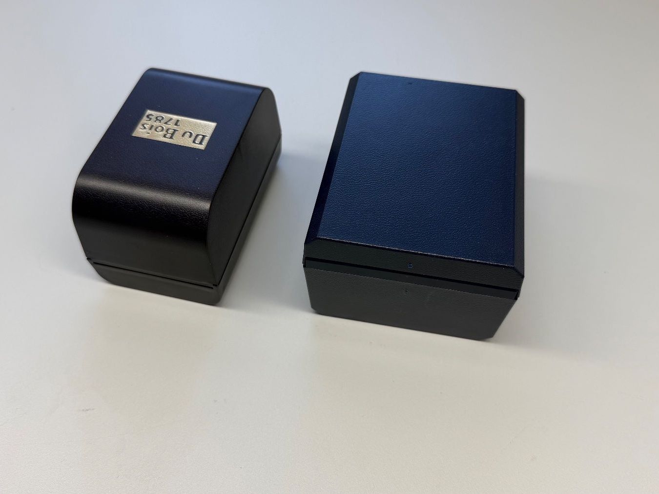 DuBois et fils Uhren: DU BOIS Vintage Uhrenbox 2 Stück – Gebraucht aus St. Gallen von galluswatches 4