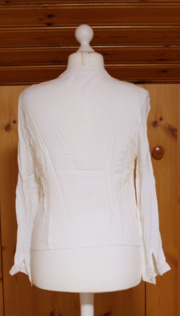 Camicette: Bluse weiss Gr. M – Usato da Flüelen venduto da Diversicum-Vintage 5
