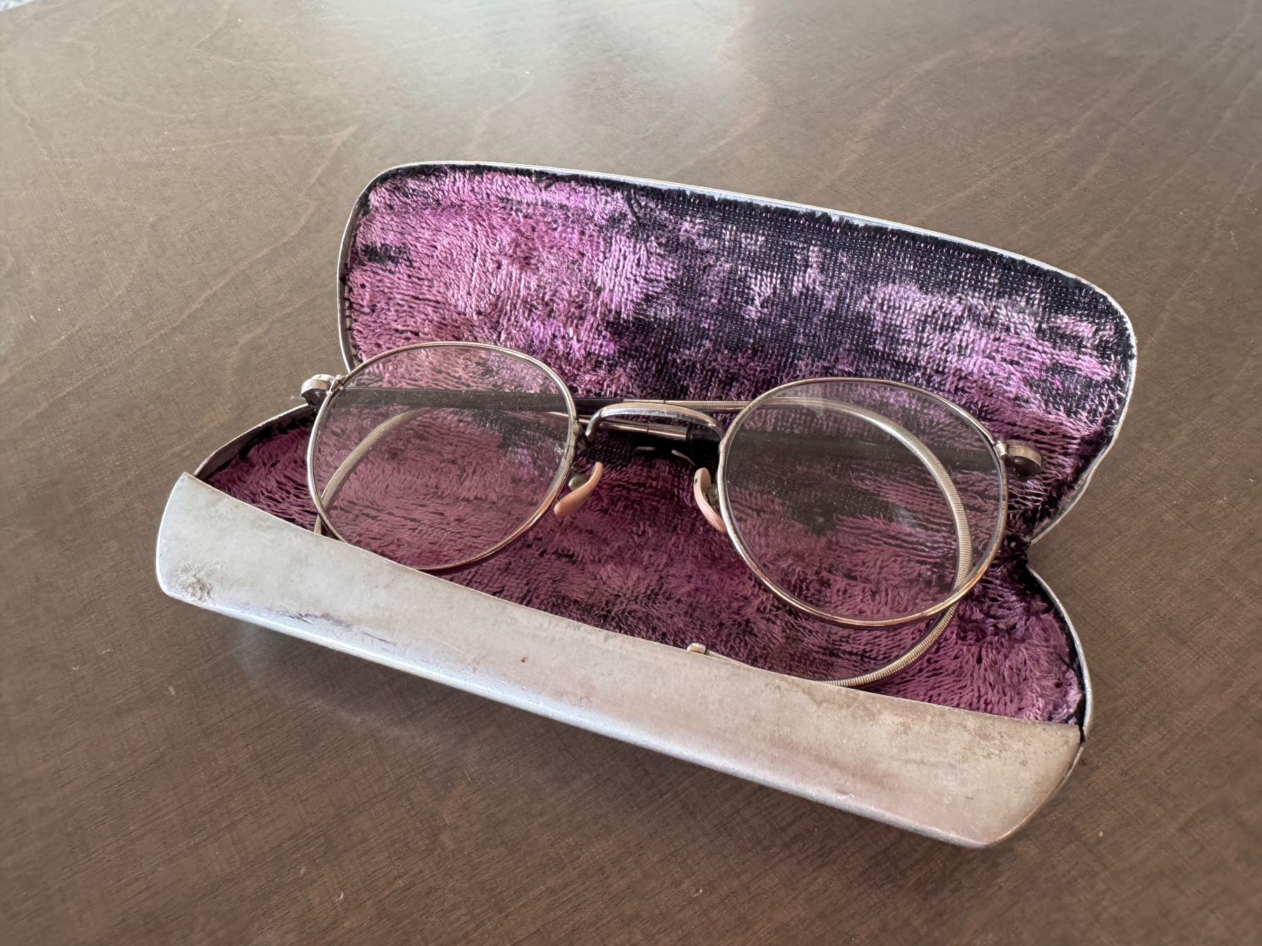 Occhiali & Lenti: Antike Lesebrille – Usato da Zürich venduto da Octopus-275
