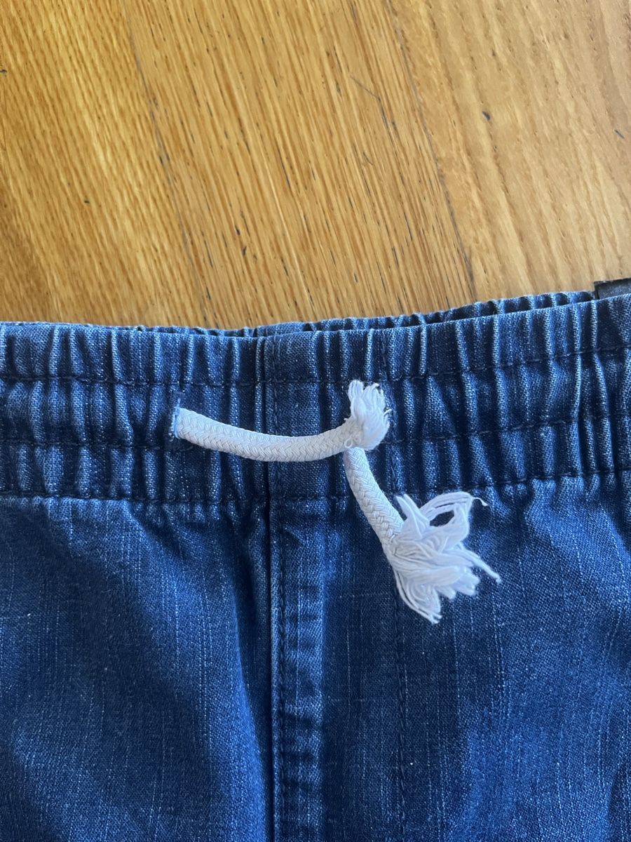 H&M Pantalons: Jeans / Joggers Gr. 122 – D'occasion à Chur par cardem86 1