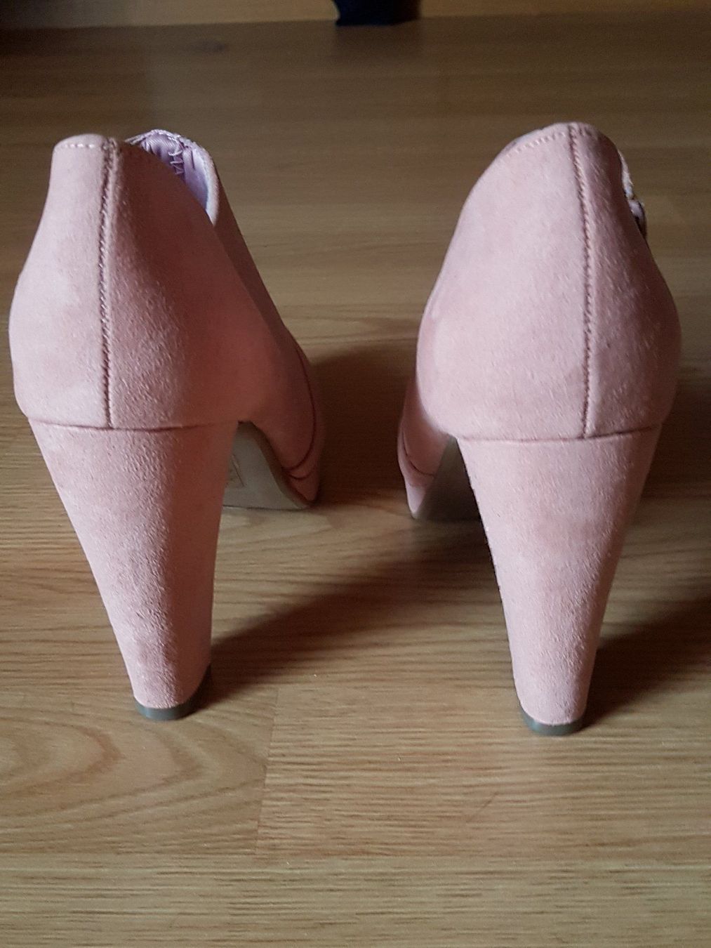Scarpe da donna: Neue Schuhe in der Gr.40 – Nuovo (secondo la descrizione) da Döttingen venduto da Verkauf 2
