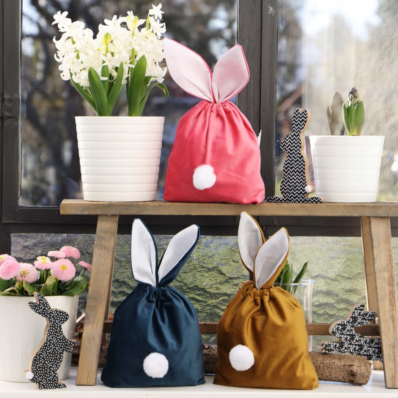 Alle Dekorationen: Oster Stoffsäckchen - Samt mit Ohren und Pompons – Neu und originalverpackt aus Walenstadt von Trend-24 5