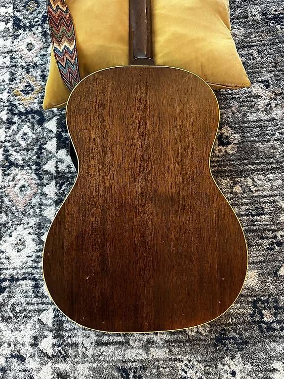 Gibson Strumenti musicali: Gibson LG-1 1965 – Usato da Winterthur venduto da Calculating.Infinity 3