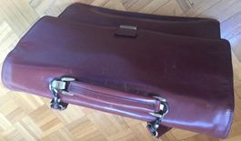 Serviette en cuir brune