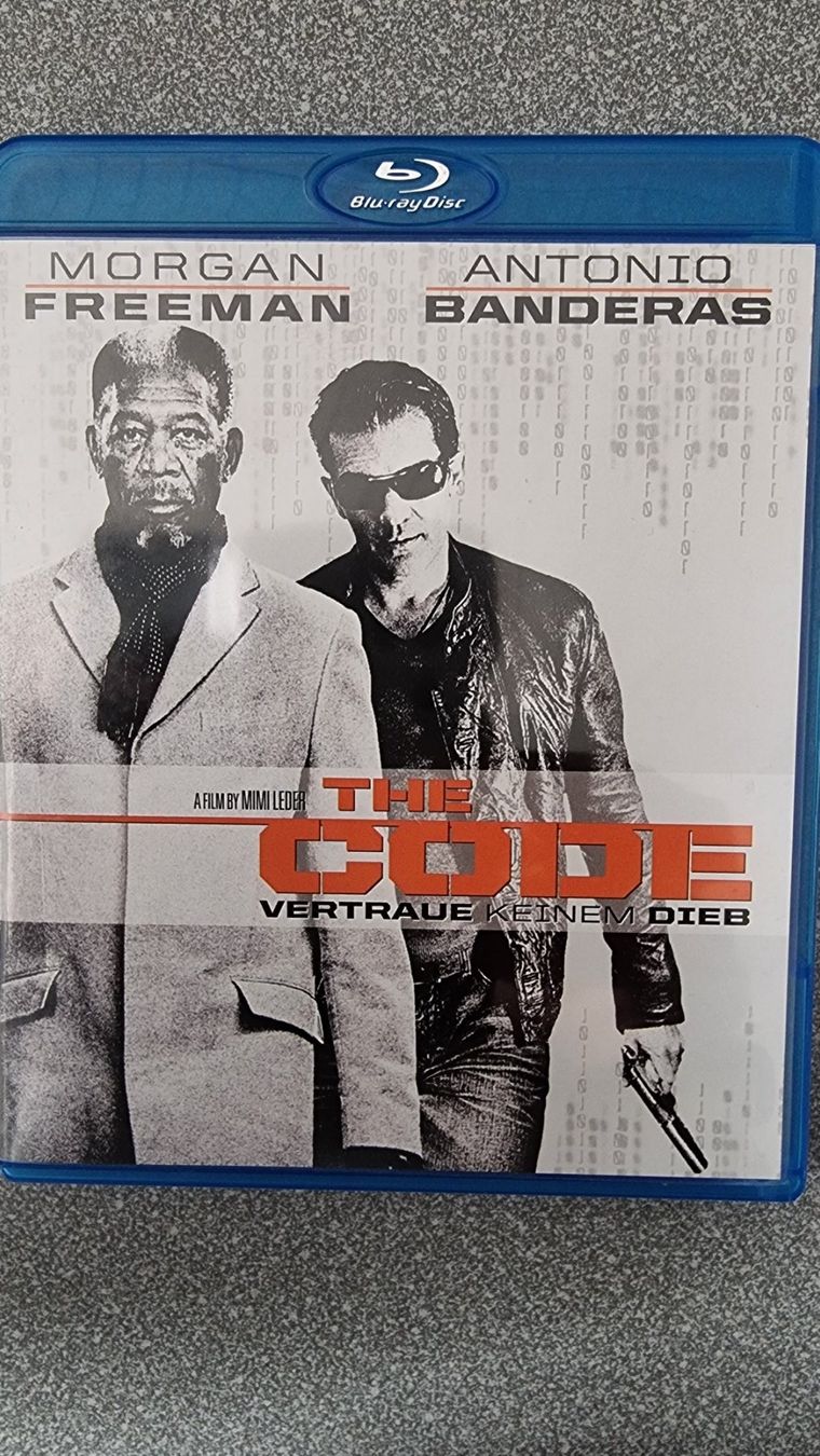 Tutti i DVDs: Blu Ray - The Code / Morgan Freeman – Usato da Oetwil am See venduto da fineli2