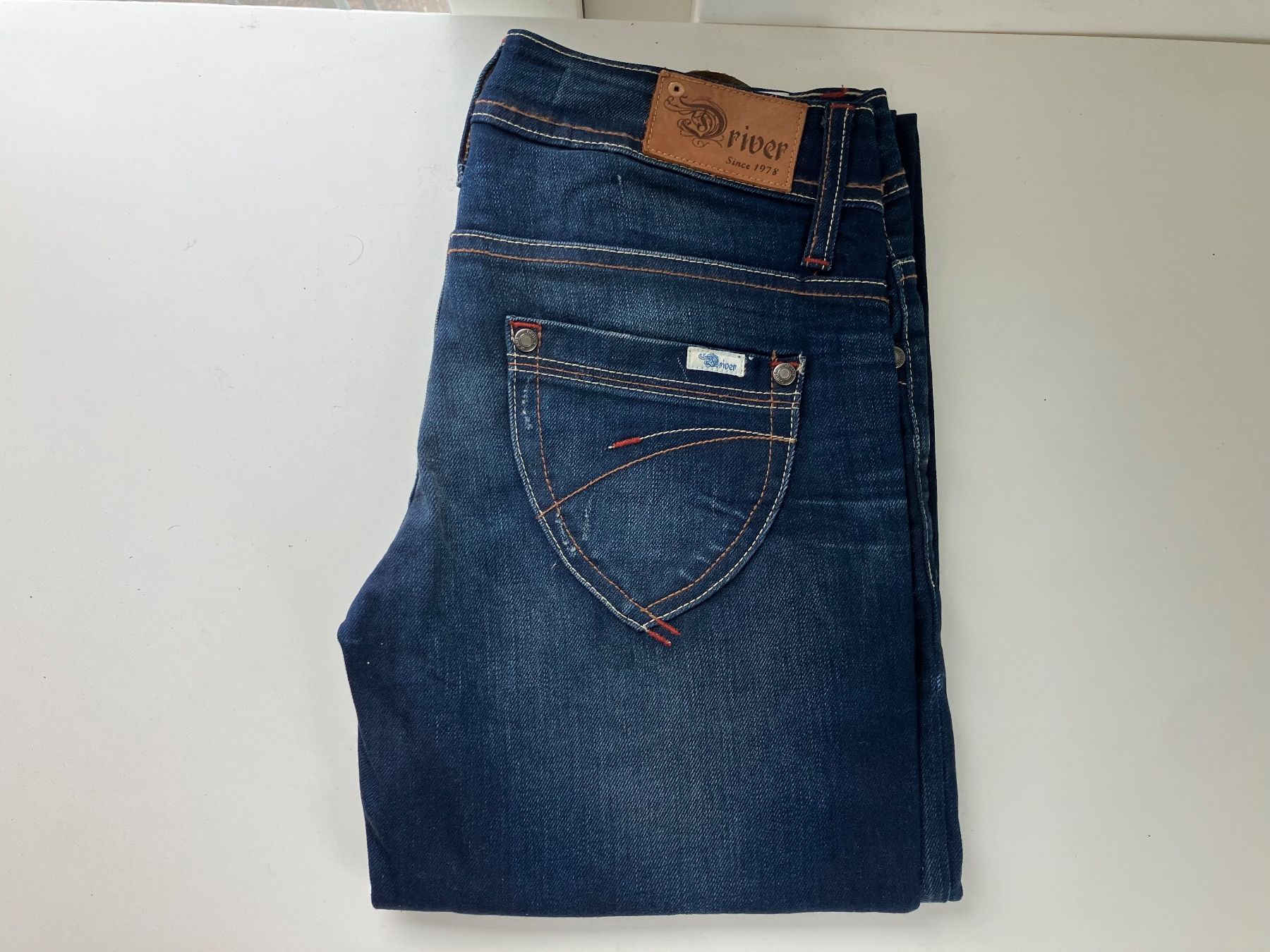 Jeans: Driver Jeans Gr. 28 Top Zustand – Usato da Wettingen venduto da Chnoelleli
