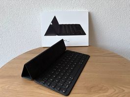 Apple Smart Keyboard CH iPad Tastatur Neuwertig