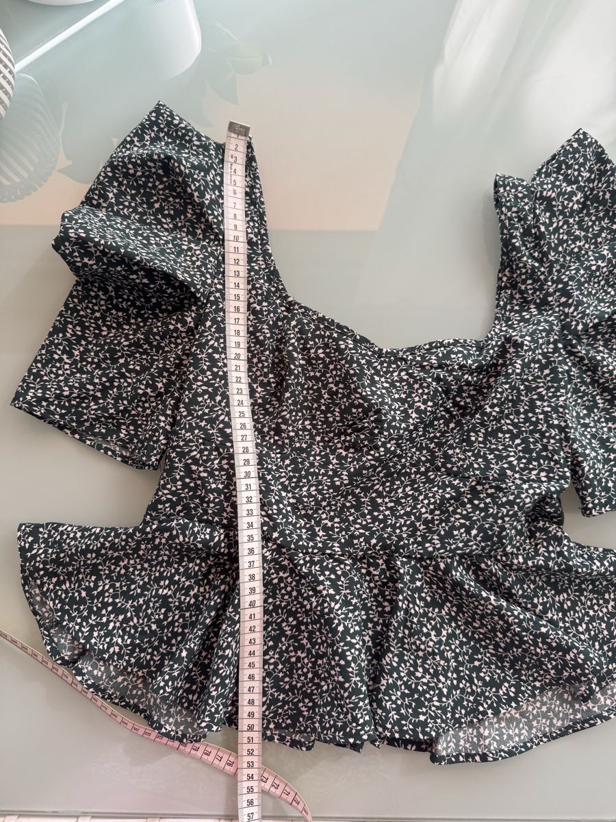 Top: Sommer Bluse mit Blumenmuster XS-S – Nuovo (secondo la descrizione) da zürich venduto da Bailey17 2