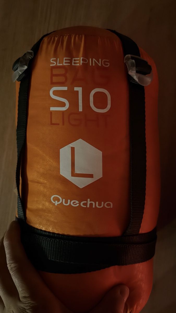 Sacchi a pelo: Schlafsack Decathlon - neuwertig – Usato da Schlieren venduto da KenW
