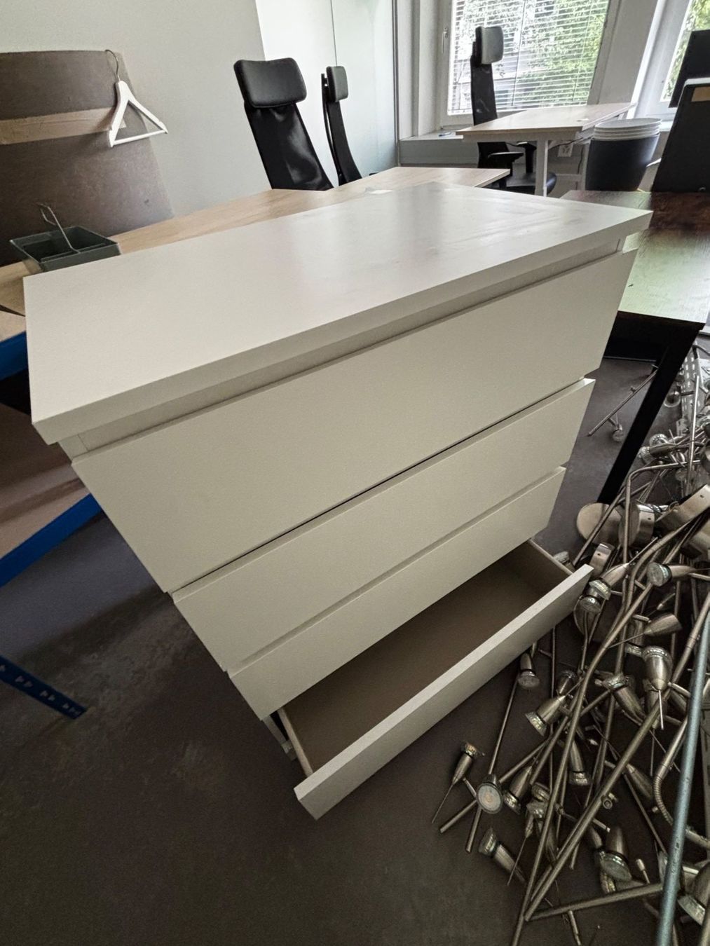 Kommoden: GRATIS Kommode weiss 4 – Gebraucht aus Zürich von jos_g6sn