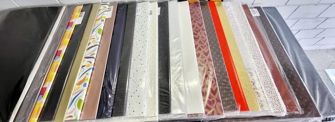 Carta: Geschenkpapier verschiedene Muster und Farben Konvolut – Nuovo e nell'imballaggio originale da Riniken venduto da Melanie910 8