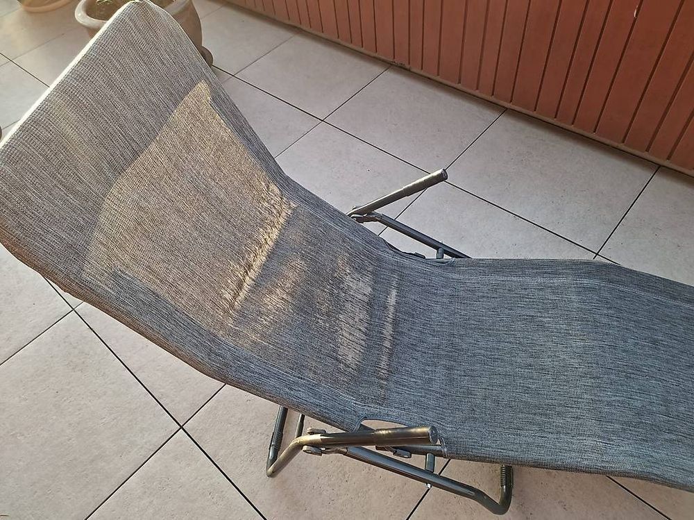 Sedie a sdraio: Liegestuhl mit Stoffüberzug – Usato da Luzern venduto da Sofia33 2