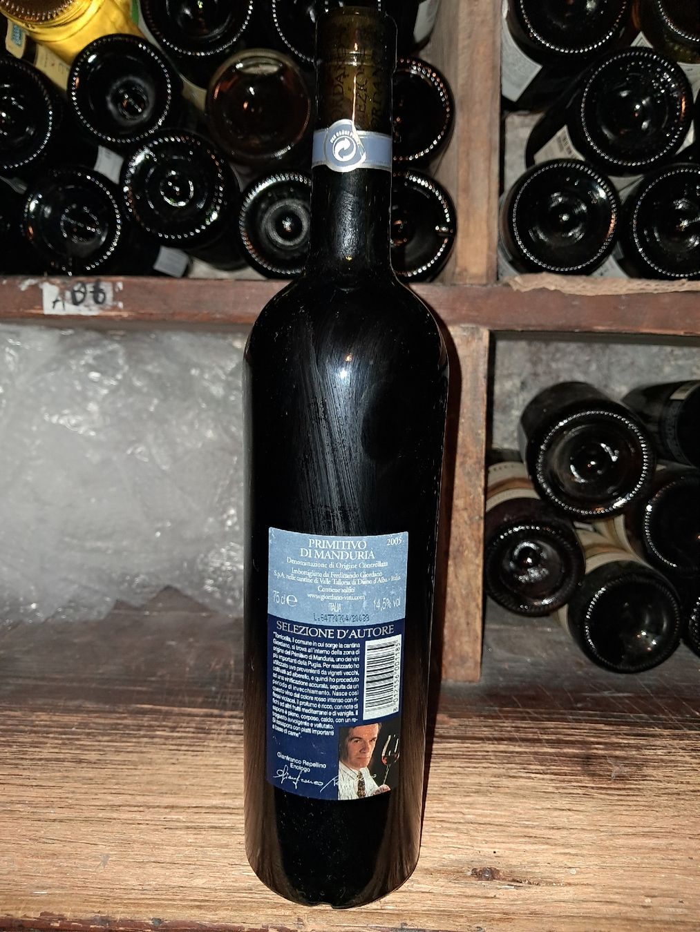 Vino: Giordano Primitivo di Manduria 2005 – Nuovo e nell'imballaggio originale da Le locle venduto da juliensaran 2