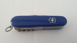 Ein Victorinox Taschenmesser / OFFICIER SUISSE