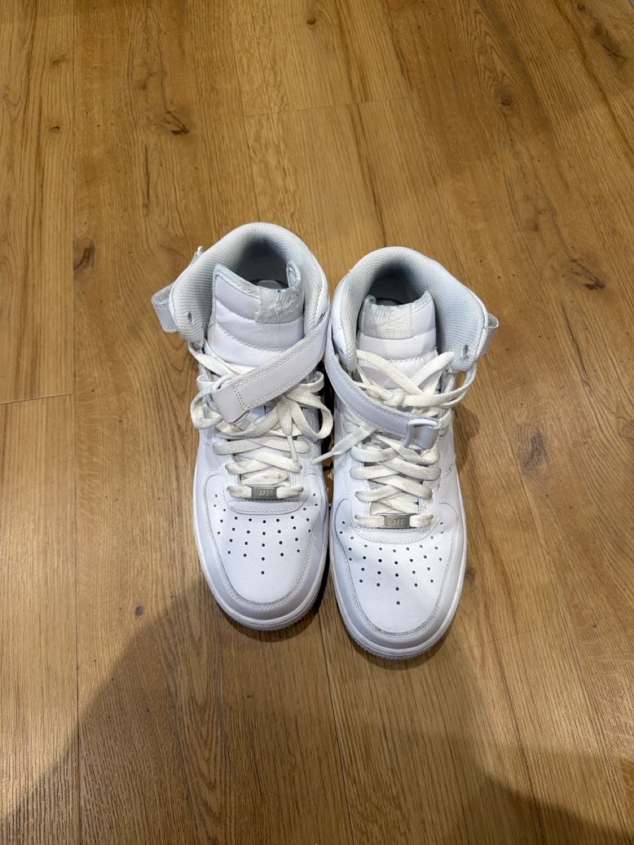 Nike Scarpe da uomo: Nike Air Force 1 High Weiss Grösse 44 – Usato da Sulgen venduto da fischerfritz