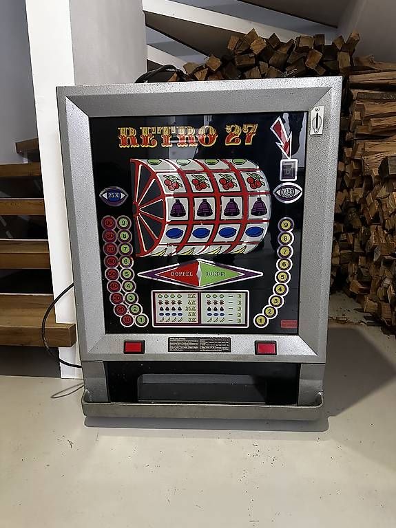 Slot Machine: Spielautomat Retro 27 – Usato da Schwarzenbach SG venduto da Karinkarin78